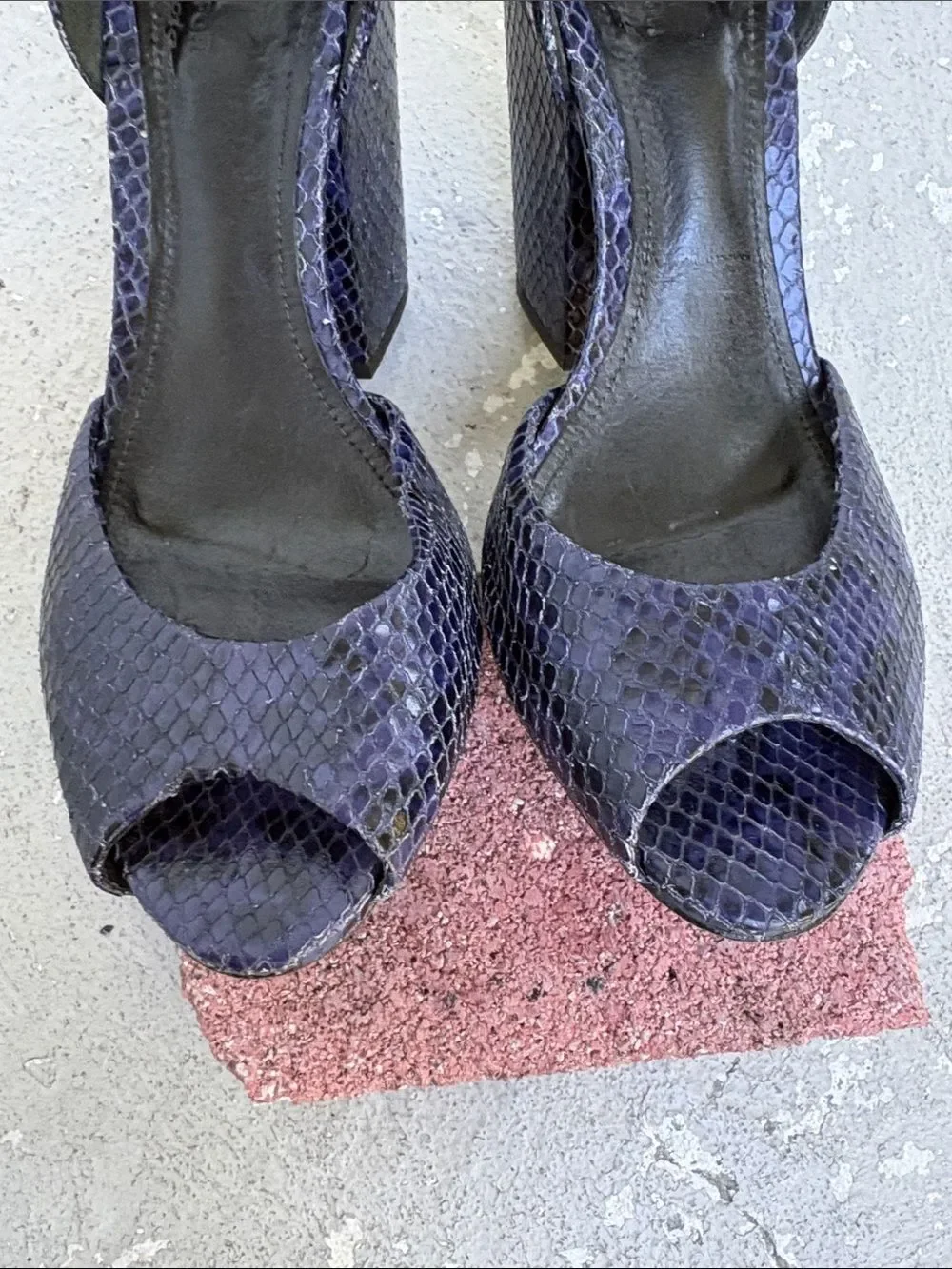 Schutz chunky Heel Peep toe sandals